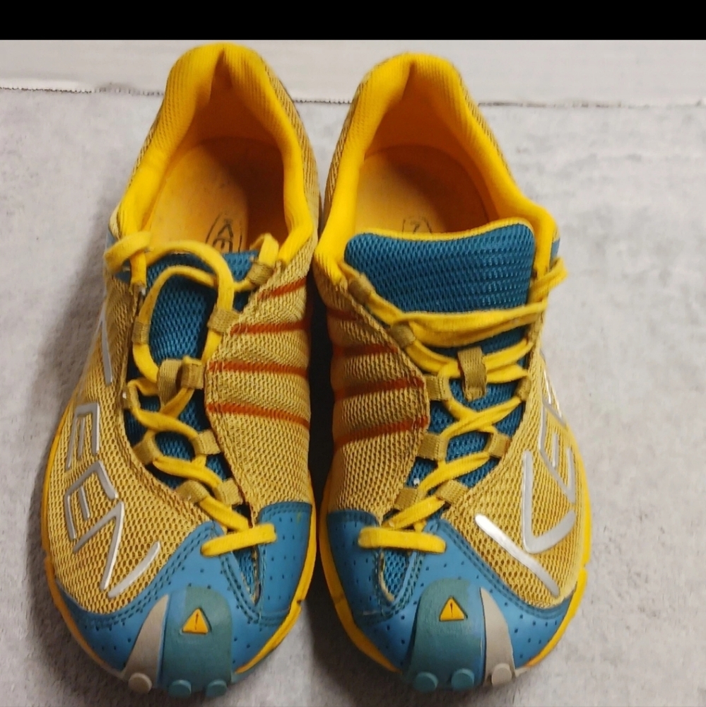 Keen A86 All Terrain Trail Running Shoes 52041-GDYE Yellow & Blue Womens Sz.8.5